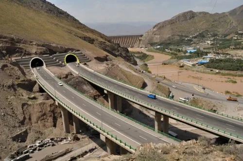 ترافیک سنگین در چالوس تردد در مسیرهای منتهی به مرزهای اربعین روان است