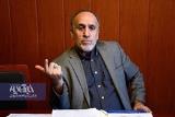 سیدعلی: نرخ دلار متعادل تر می گردد