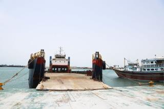 اولین محموله یخچالی با شناور فلزی به عمان صادر شد