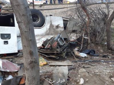 ۹ كشته و ۱۹ مصدوم در واژگونی اتوبوس در مباركه اصفهان